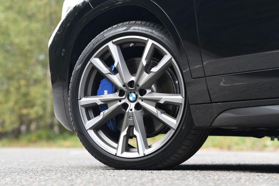 Колеса BMW X2 M35i (F39) 2019 года  (UK) (фото 10 из 15)